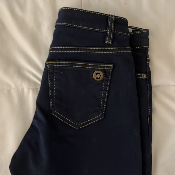 Wore once for an interview. - Picture 2 of 2